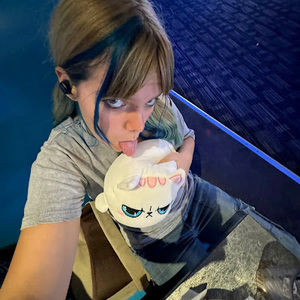 Meet your Posher, Lilly